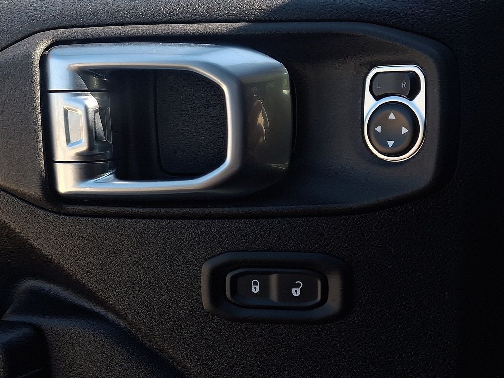 2024 Jeep Wrangler Rubicon FULL -SPEED FORWARD-COLLISION WARNING PLUS