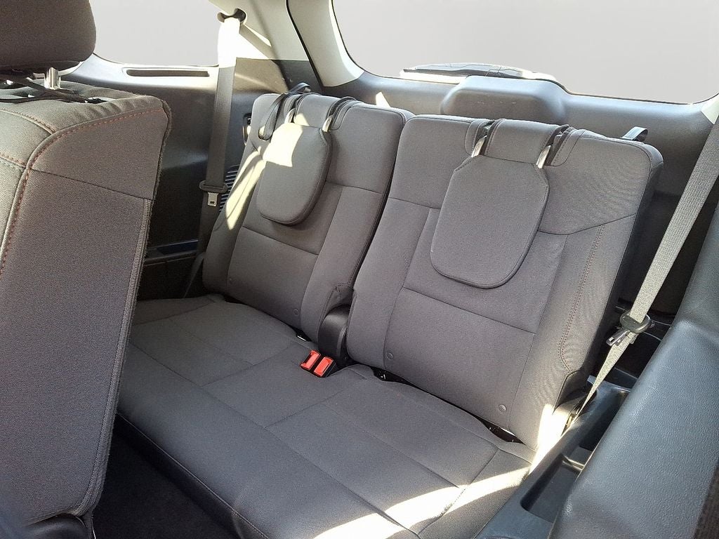 2025 Ford Explorer Active BASE