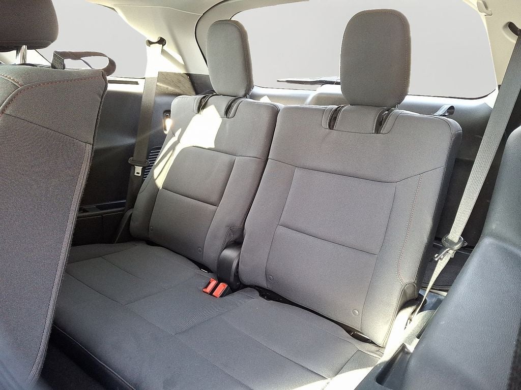 2025 Ford Explorer Active BASE