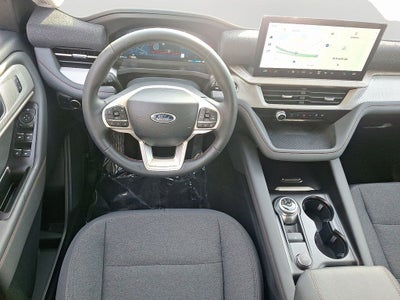 2025 Ford Explorer Active BASE