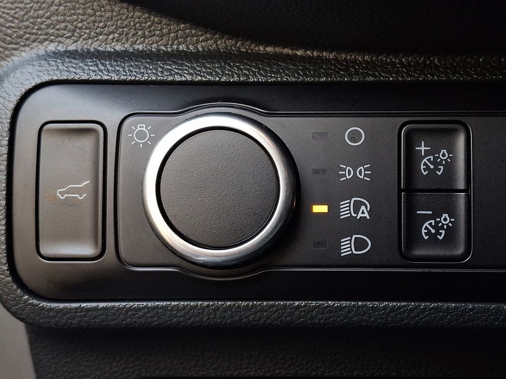 2025 Ford Explorer Active BASE