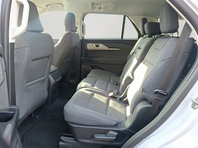 2025 Ford Explorer Active BASE