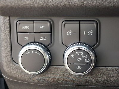2021 GMC Yukon SLT BASE