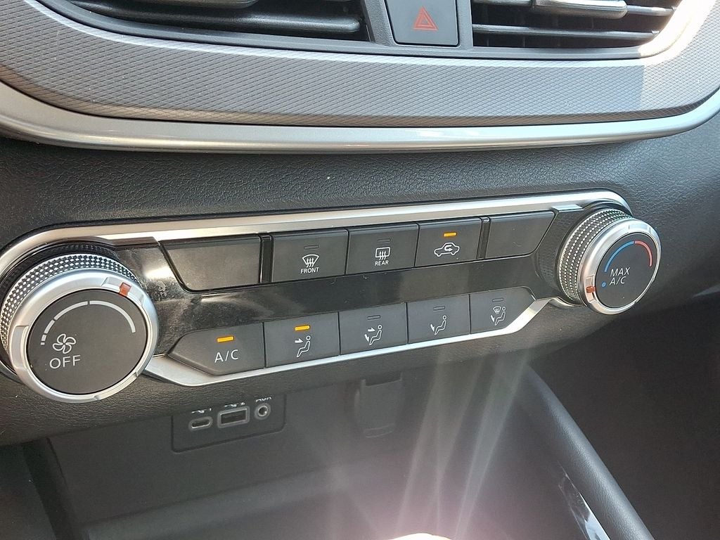 2025 Nissan Altima 2.5 SR BASE