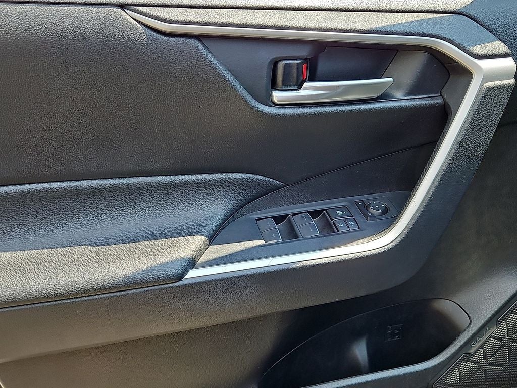 2025 Toyota RAV4 XLE XLE WEATHER PKG
