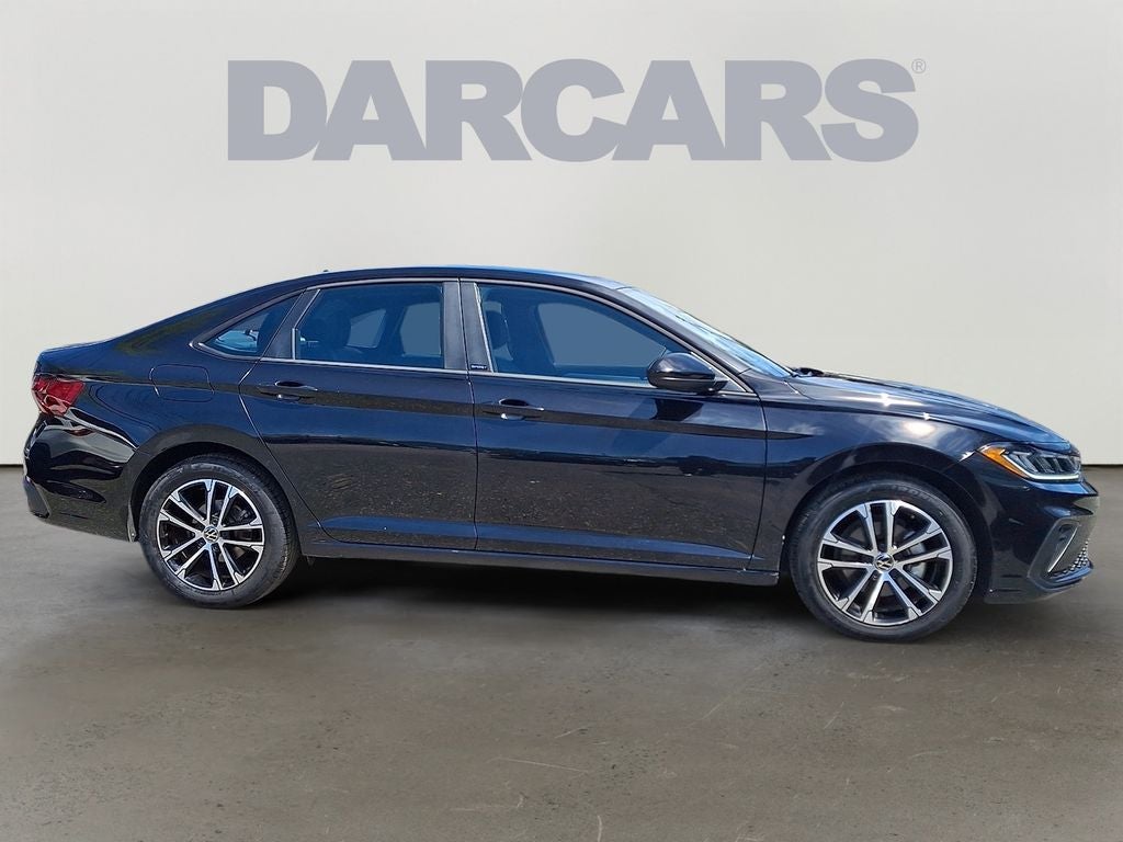 2025 Volkswagen Jetta 1.5T Sport BASE