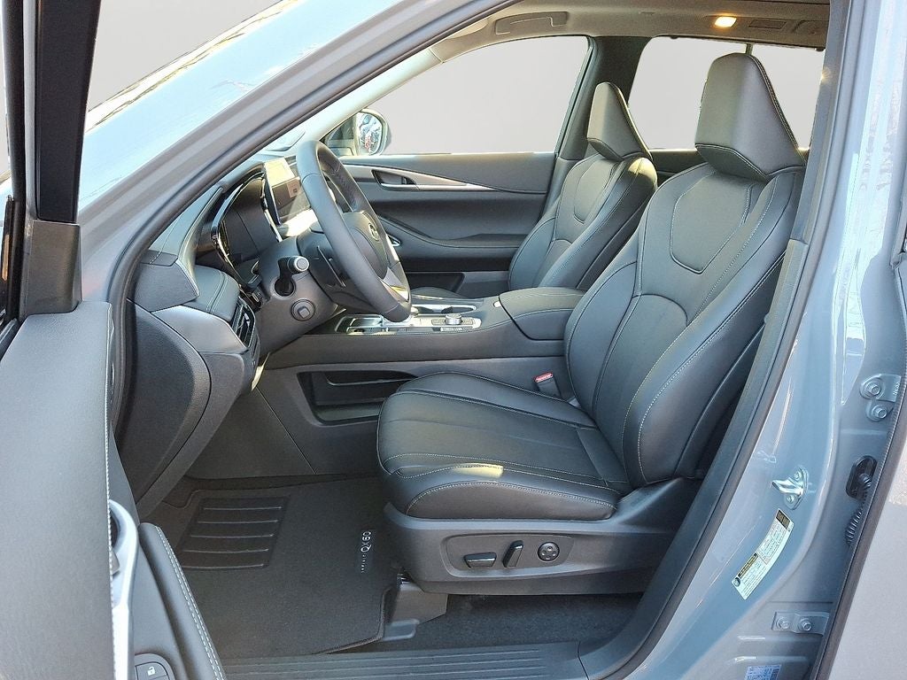 2026 INFINITI QX60 LUXE BLIND SPOT WARNING