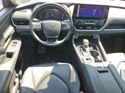 2025 Toyota Grand Highlander XLE