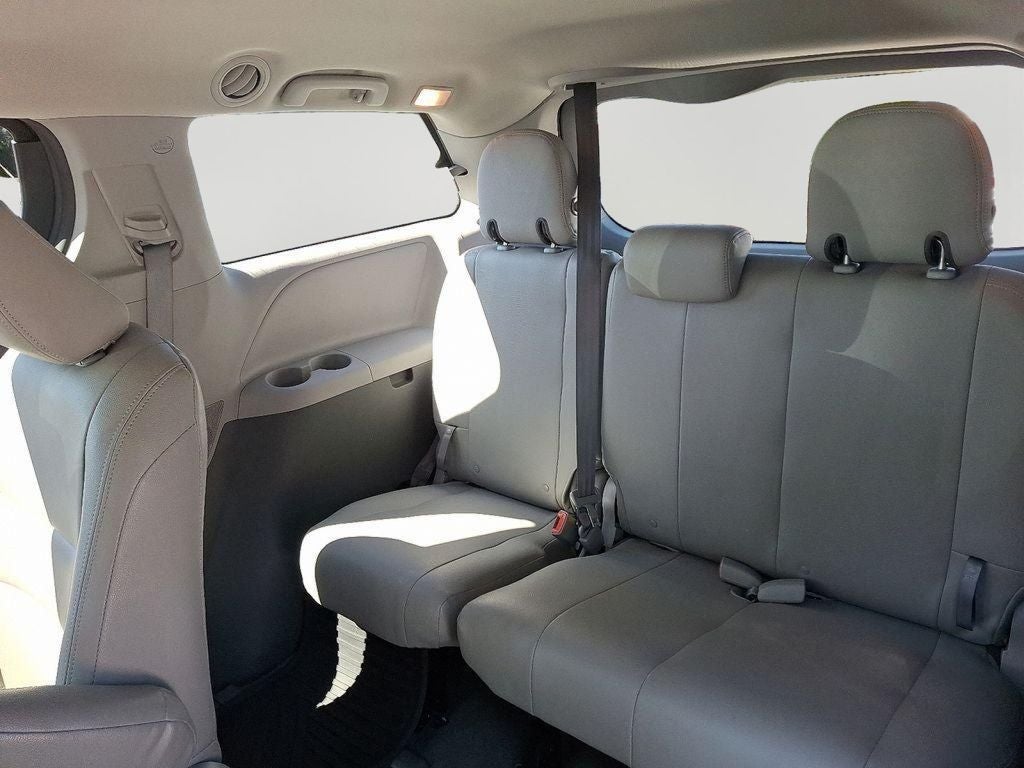 2020 Toyota Sienna L 7 Passenger