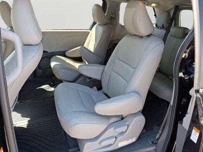 2020 Toyota Sienna L 7 Passenger