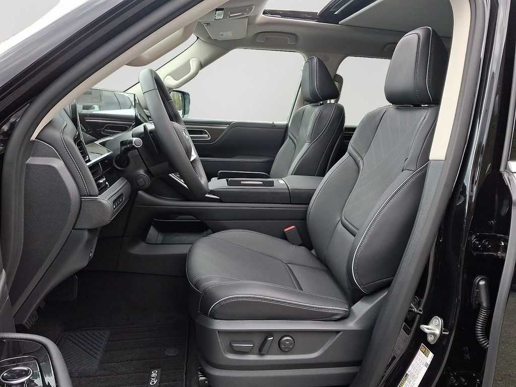 2026 INFINITI QX80 LUXE CARGO PKG