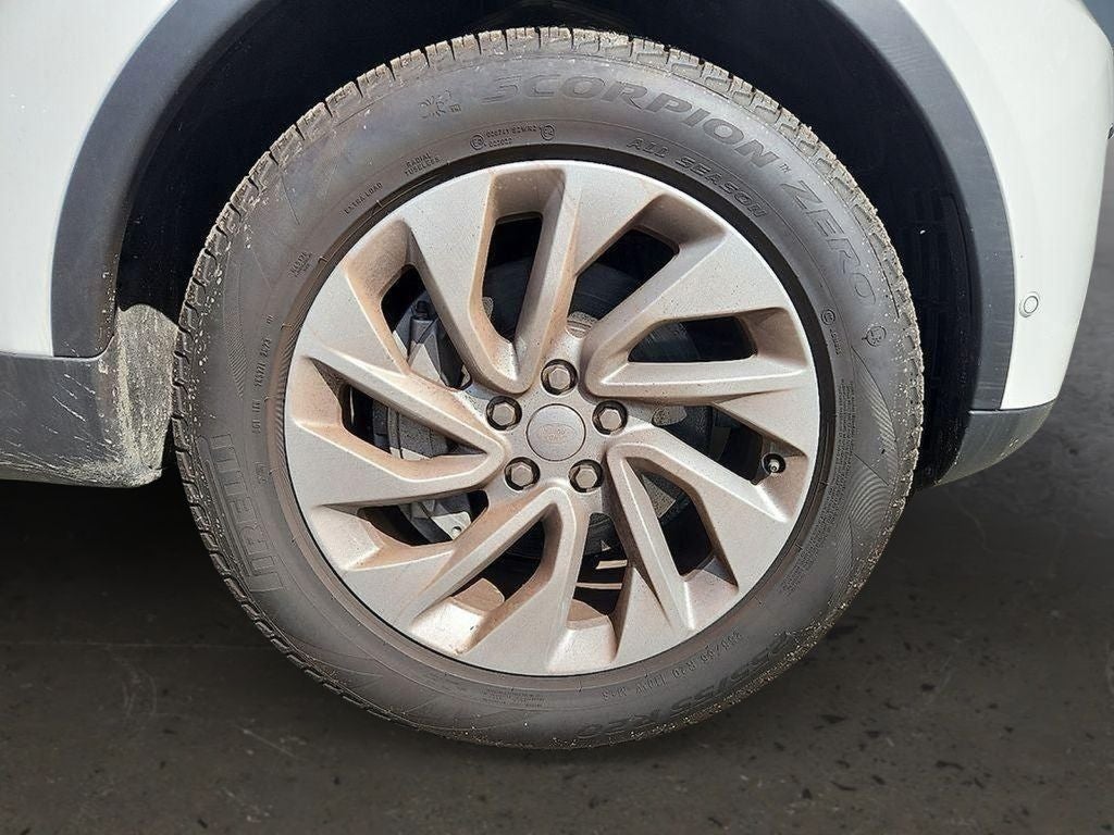 2024 Land Rover Discovery S BASE