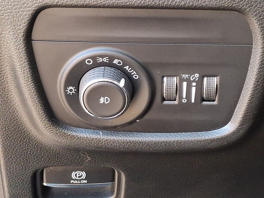 2022 Jeep Grand Cherokee Limited BASE