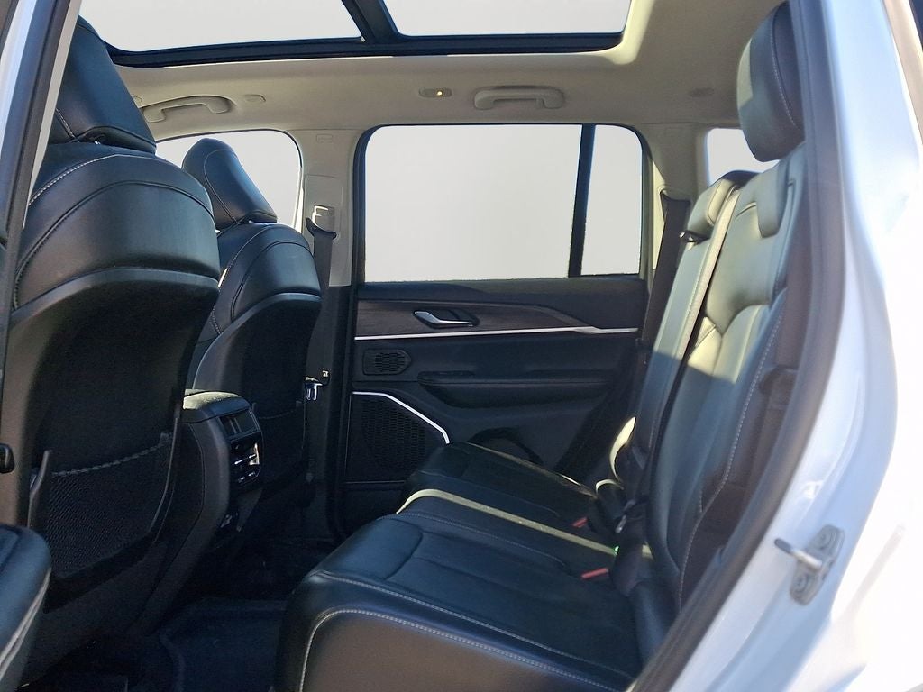 2022 Jeep Grand Cherokee Limited BASE