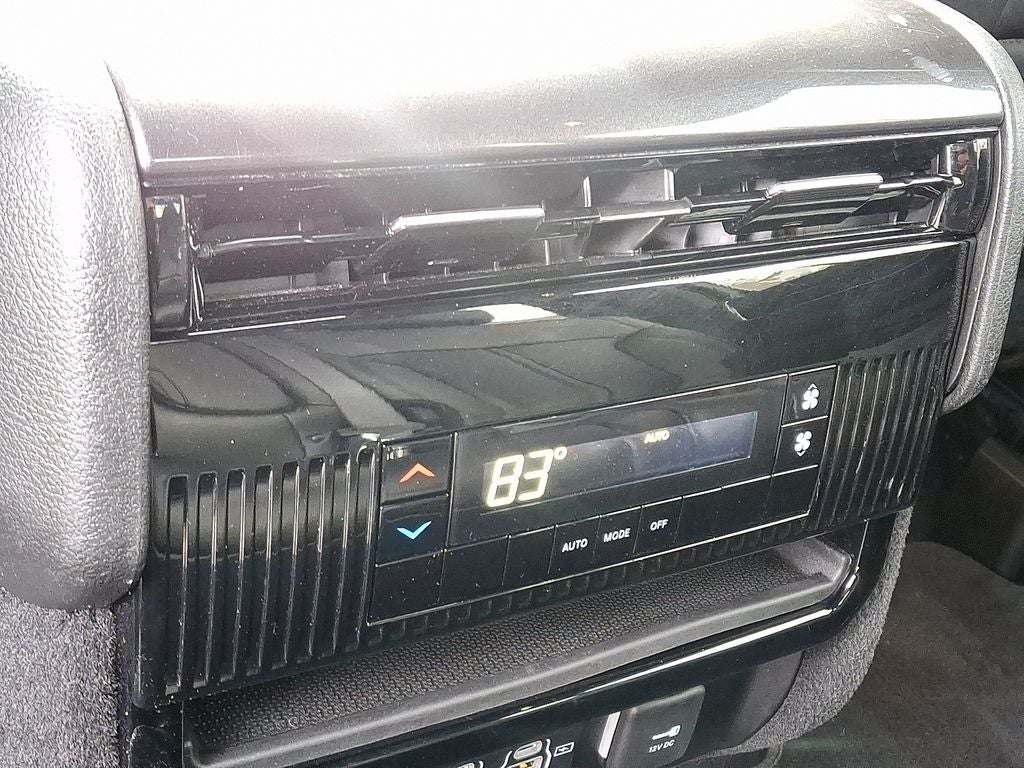 2024 Jeep Wagoneer Base