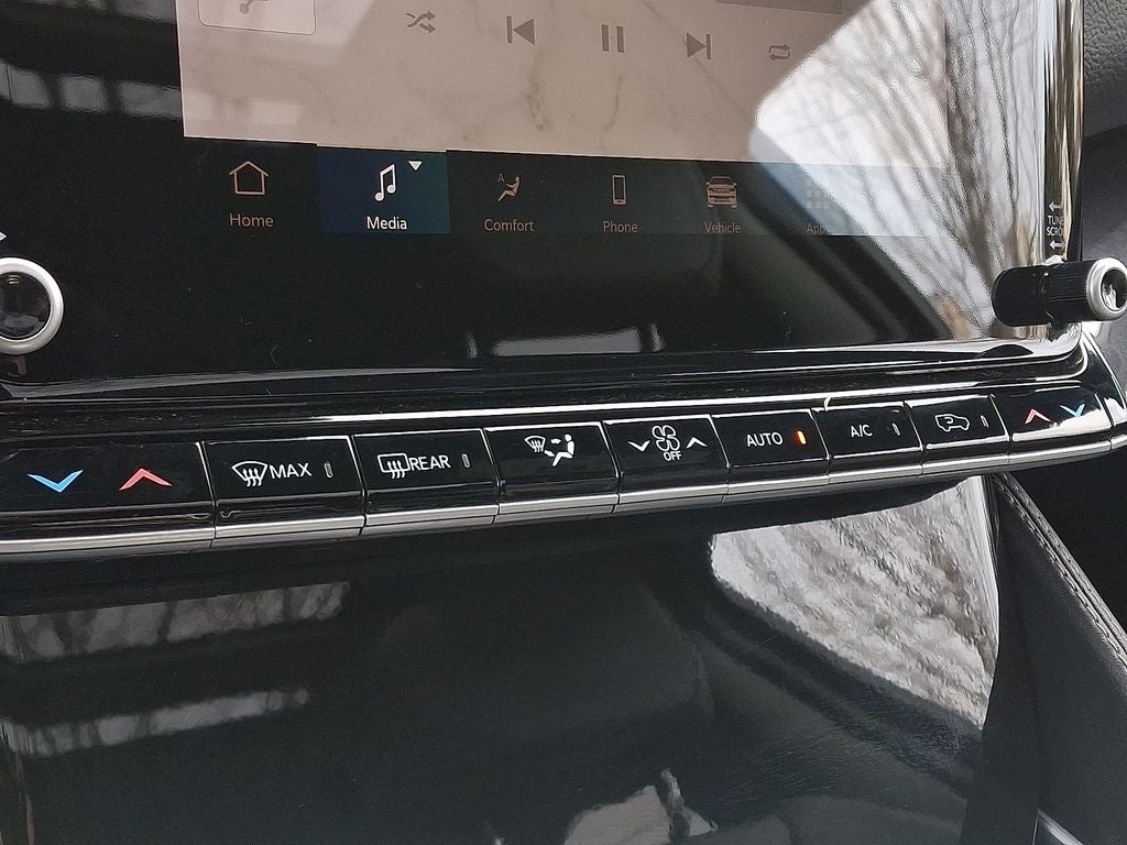 2024 Jeep Wagoneer Base