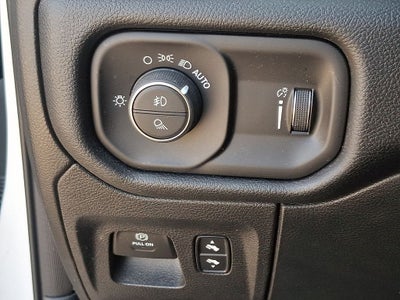 2021 RAM 1500 Big Horn/Lone Star SPORT APPEARANCE PACKAGE