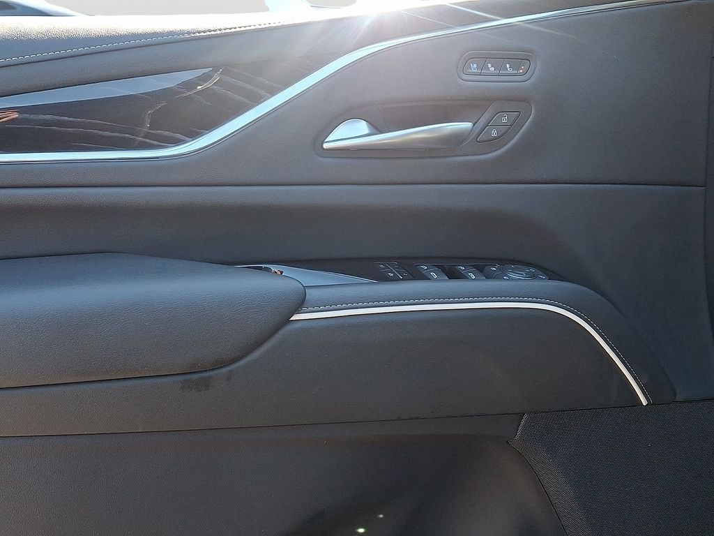 2023 Cadillac Escalade Sport BASE
