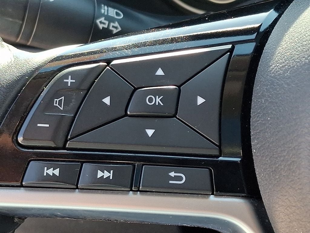 2020 Nissan Altima 2.5 SV BASE