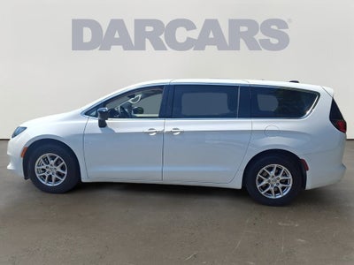 2024 Chrysler Voyager LX