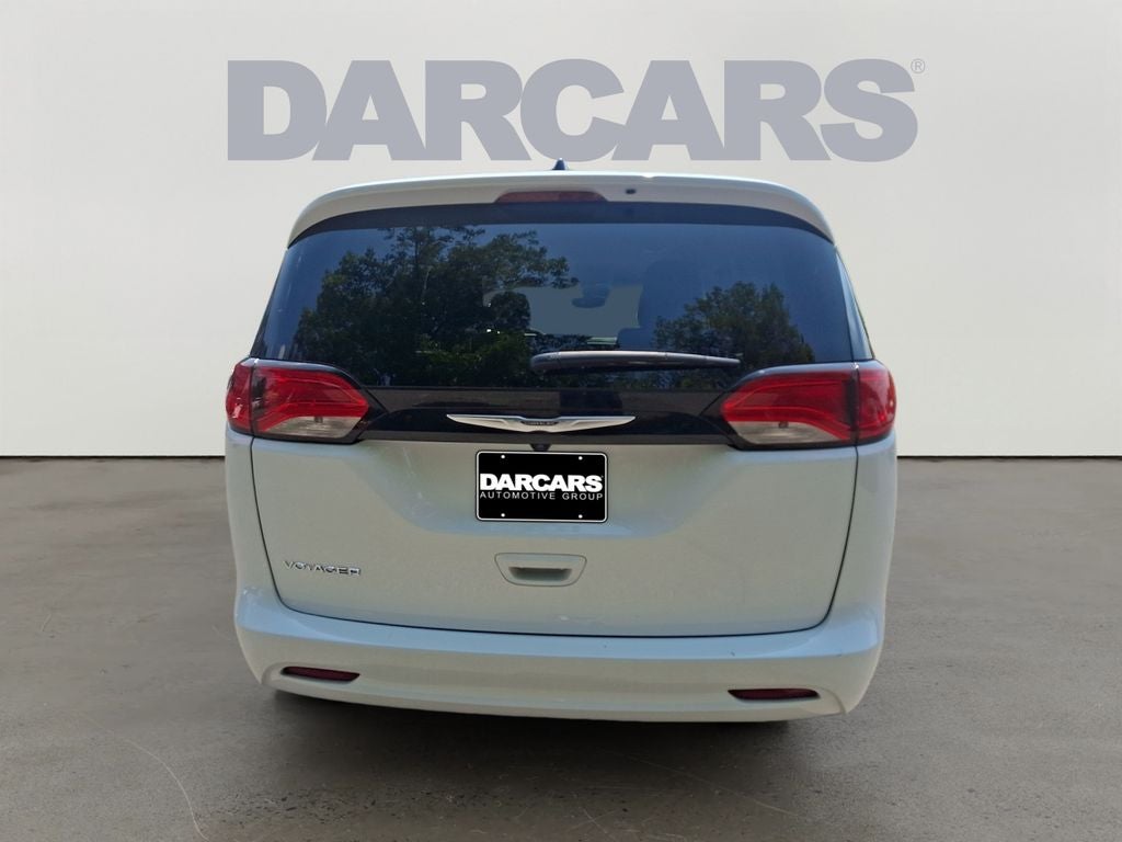 2024 Chrysler Voyager LX