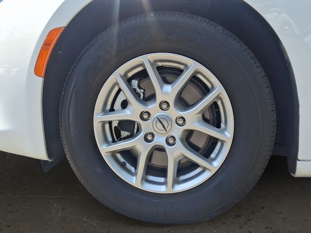 2024 Chrysler Voyager LX