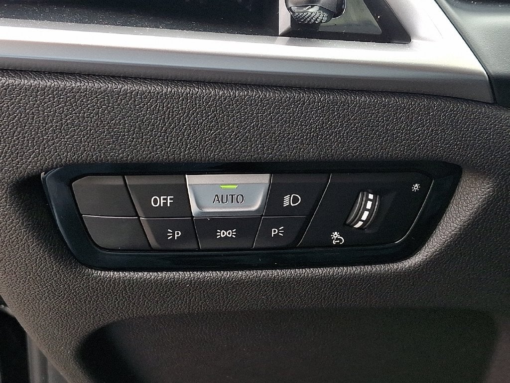 2026 BMW 3 Series 330i xDrive PREMIUM PACKAGE