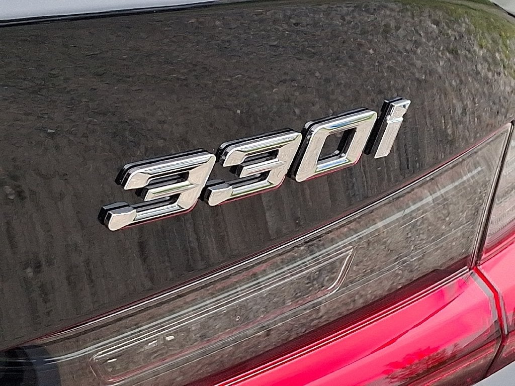 2026 BMW 3 Series 330i xDrive PREMIUM PACKAGE