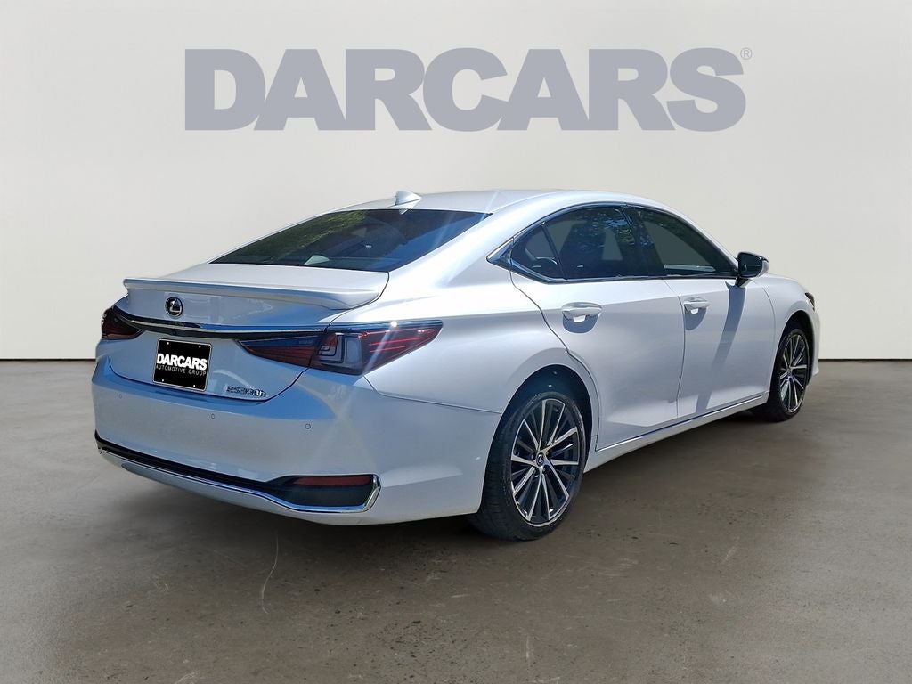 2025 Lexus ES 300h 300h