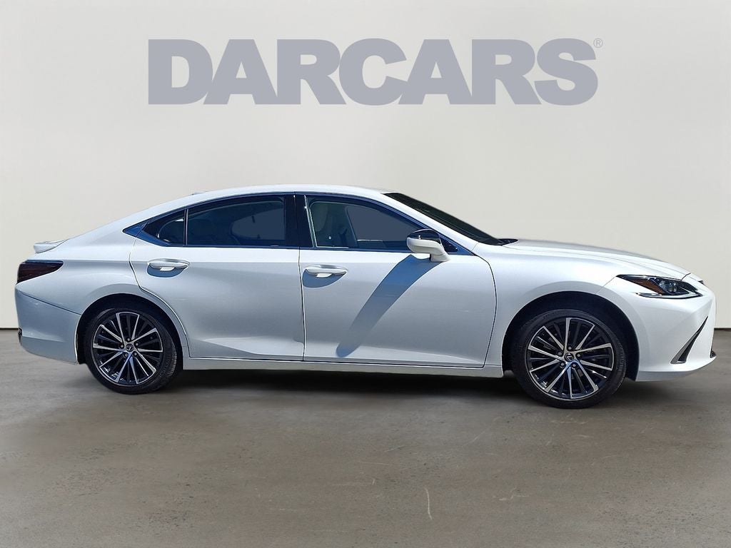 2023 Lexus ES 300h 300h