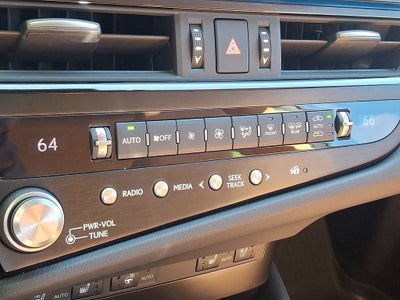 2025 Lexus ES 300h 300h