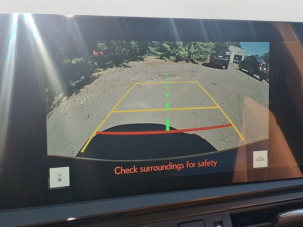 2025 Lexus ES 300h 300h