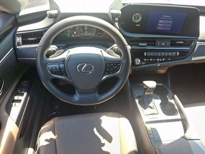 2025 Lexus ES 300h 300h