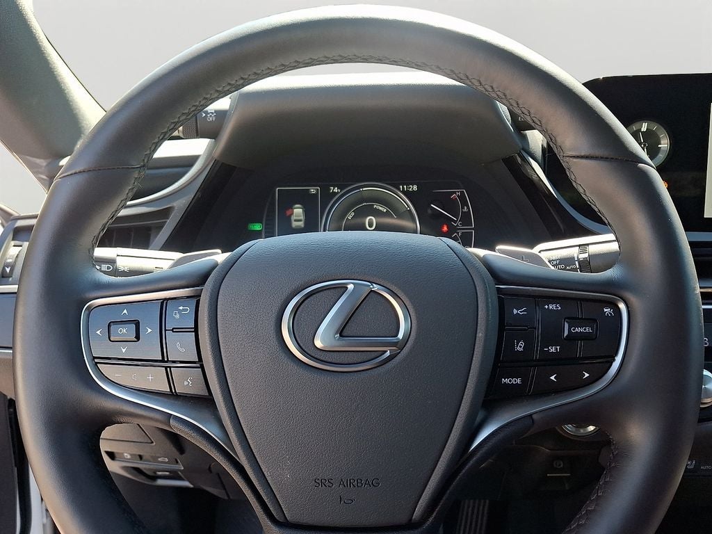 2025 Lexus ES 300h 300h