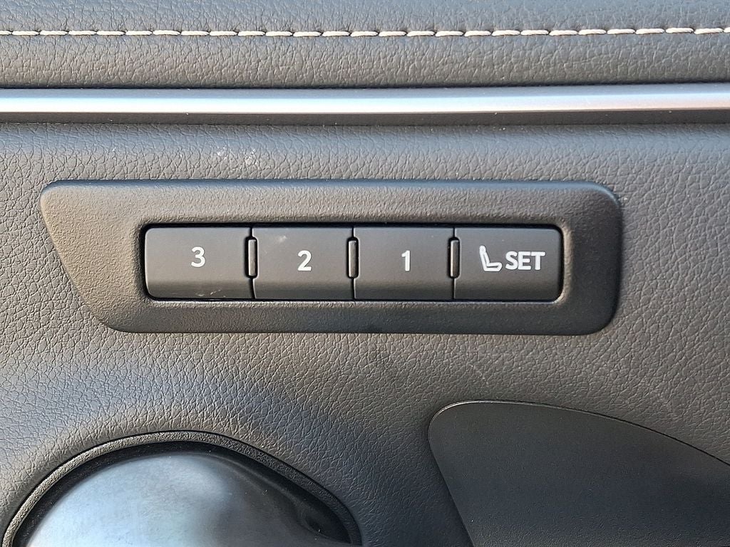 2025 Lexus ES 300h 300h