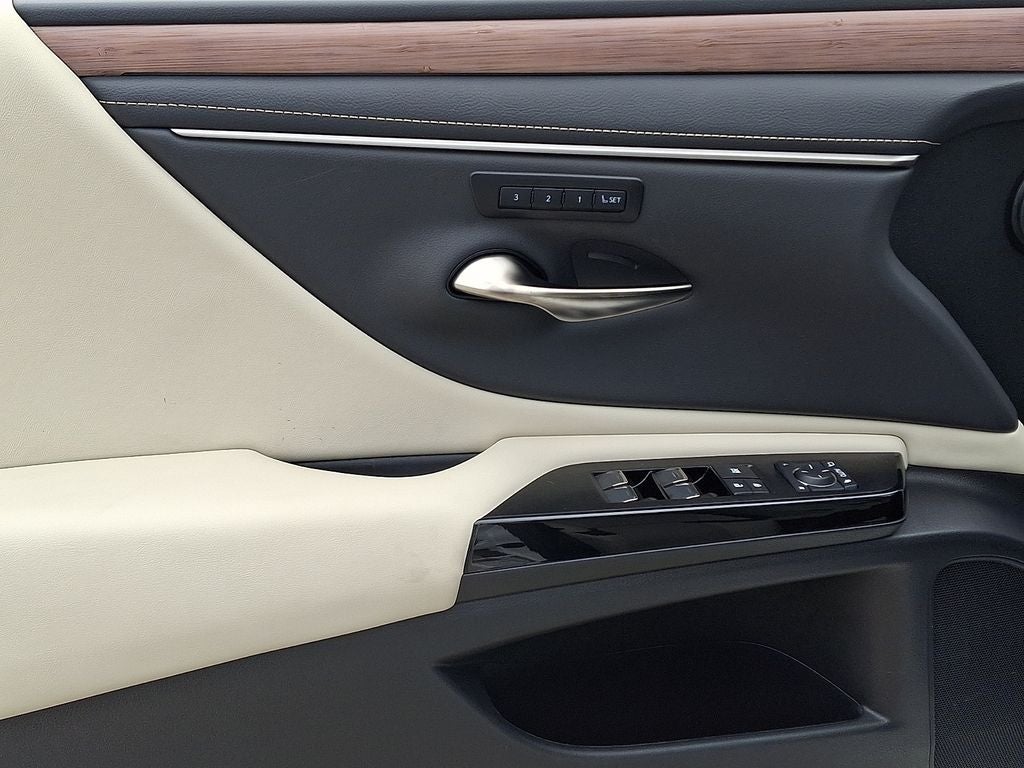 2025 Lexus ES 350 350