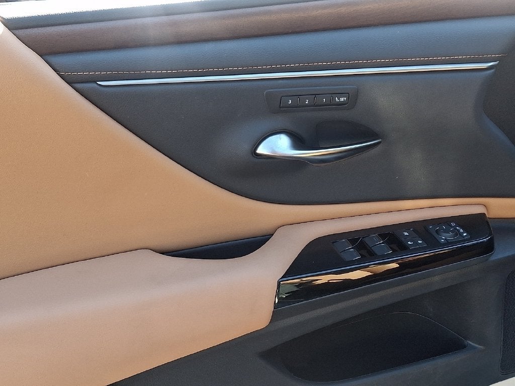 2025 Lexus ES 350 350