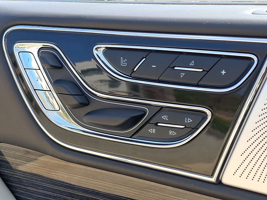2021 Lincoln Navigator Black Label