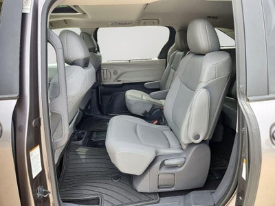 2021 Toyota Sienna XLE