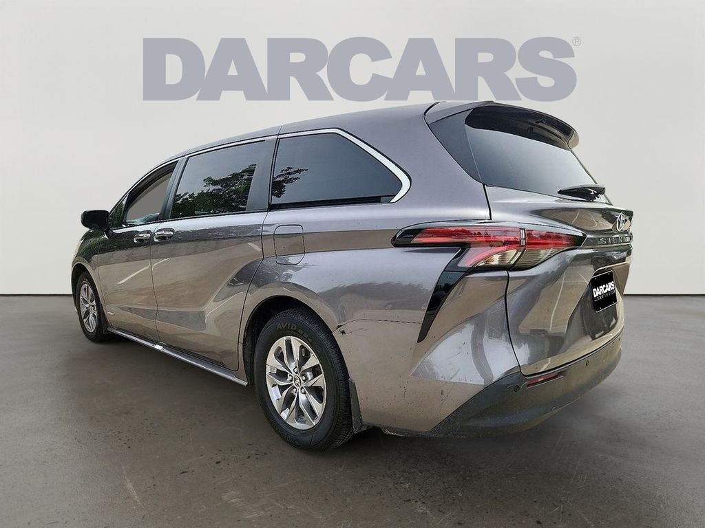 2021 Toyota Sienna XLE