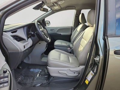 2020 Toyota Sienna L 7 Passenger
