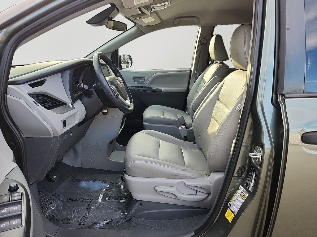 2020 Toyota Sienna L 7 Passenger