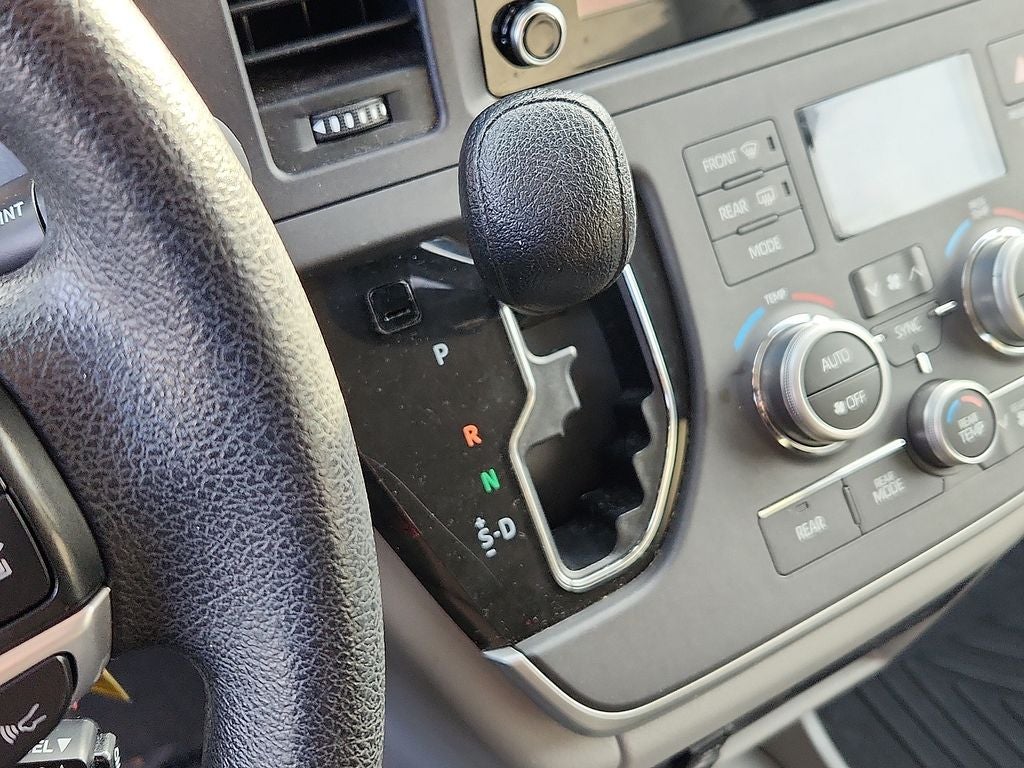 2020 Toyota Sienna L 7 Passenger