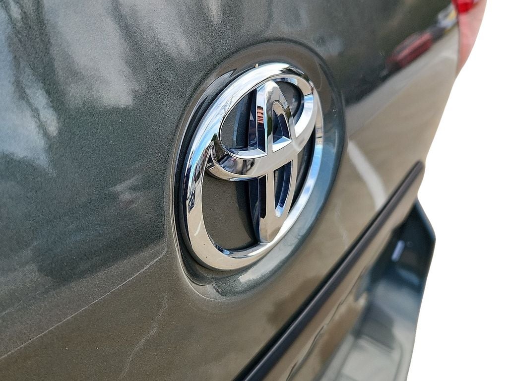 2020 Toyota Sienna L 7 Passenger