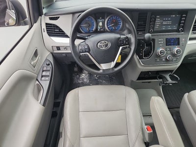 2020 Toyota Sienna L 7 Passenger