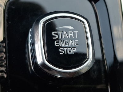 2024 Volvo S60 B5 Core Dark Theme 12.3 DIGITAL DRIVER DISPLAY, LAMINATED PANORAMIC S