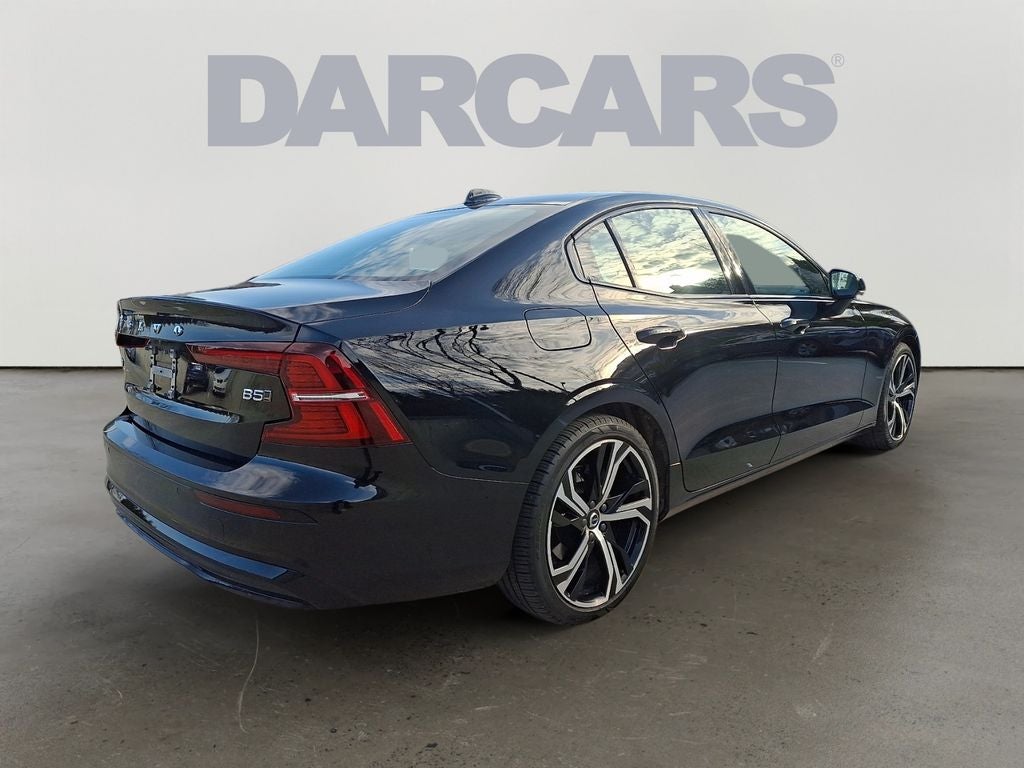 2024 Volvo S60 B5 Core Dark Theme 12.3 DIGITAL DRIVER DISPLAY, LAMINATED PANORAMIC S