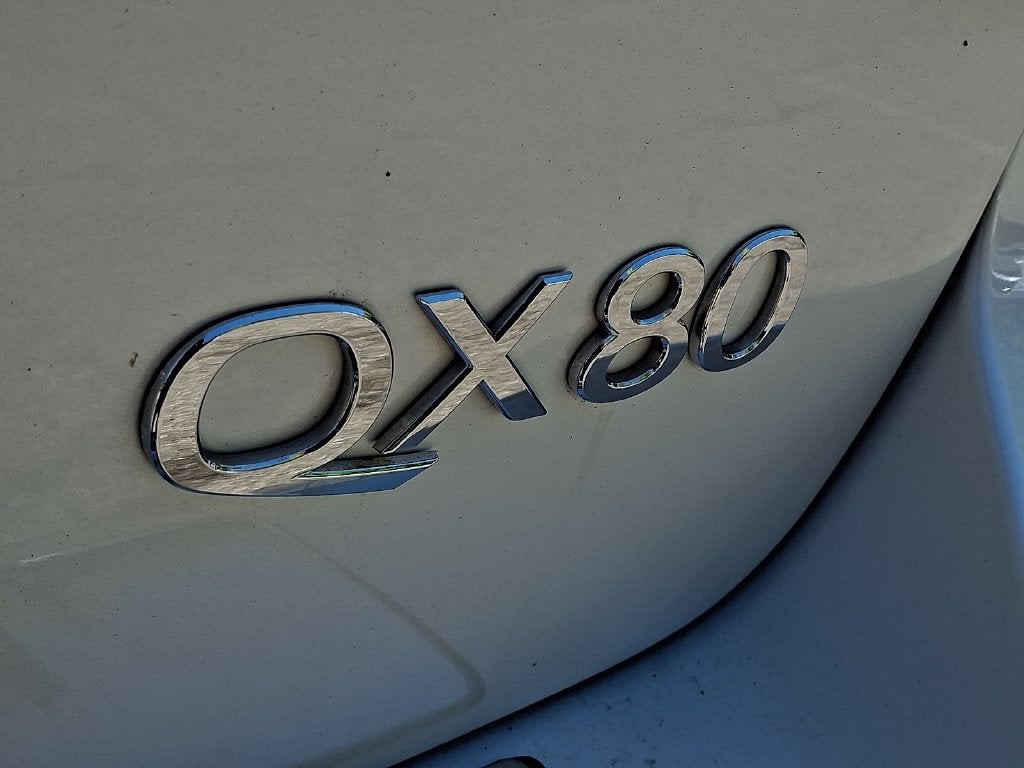 2022 INFINITI QX80 LUXE