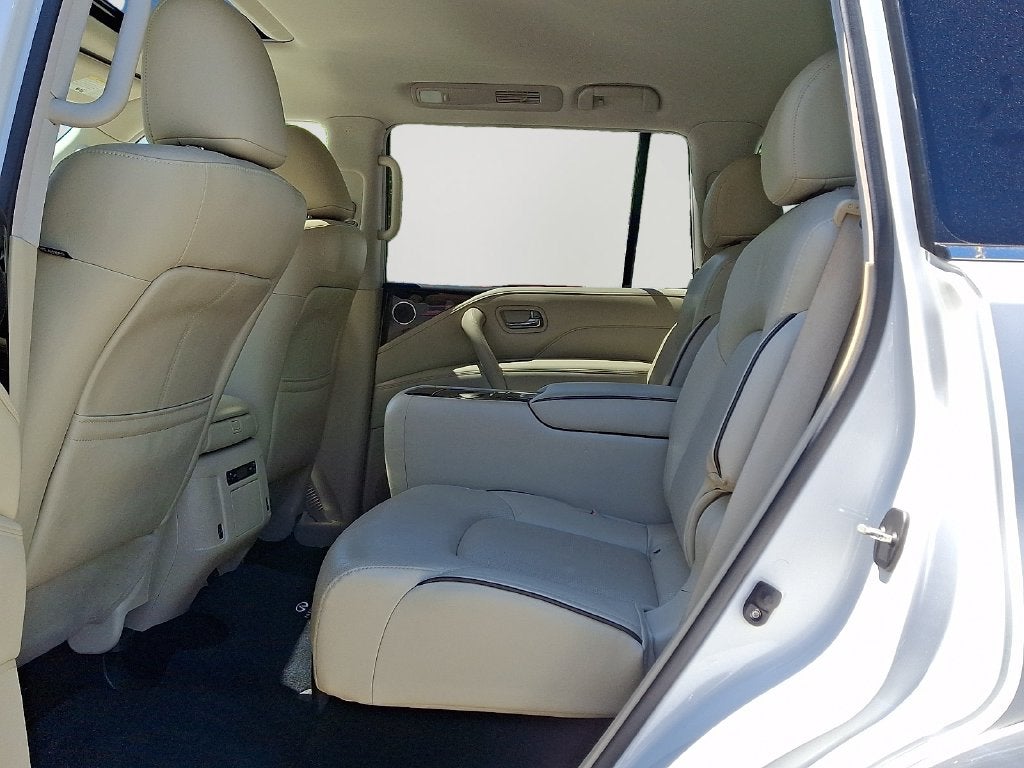 2022 INFINITI QX80 LUXE