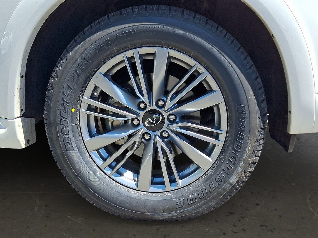 2022 INFINITI QX80 LUXE